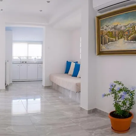 Flowery Penthouse In Centre Of Апартаменты