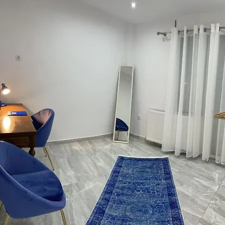 Flowery Penthouse In Centre Of Apartament