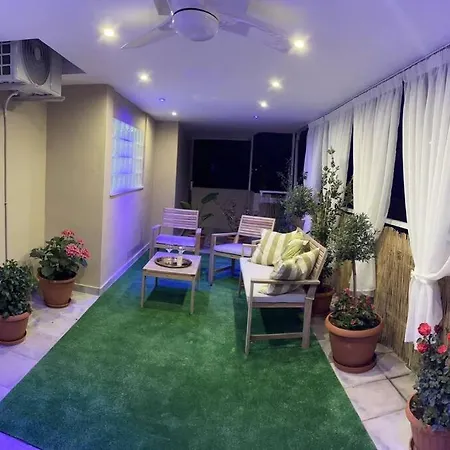 Flowery Penthouse In Centre Of * Saloniki