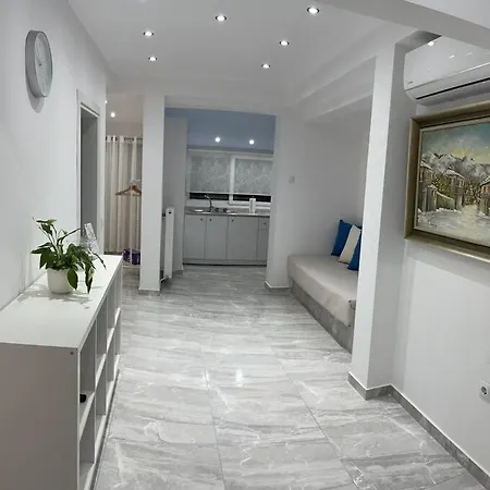 Апартаменты Flowery Penthouse In Centre Of *