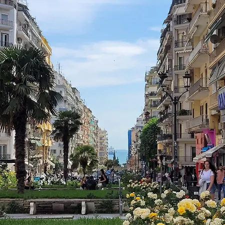 Апартаменты Flowery Penthouse In Centre Of *